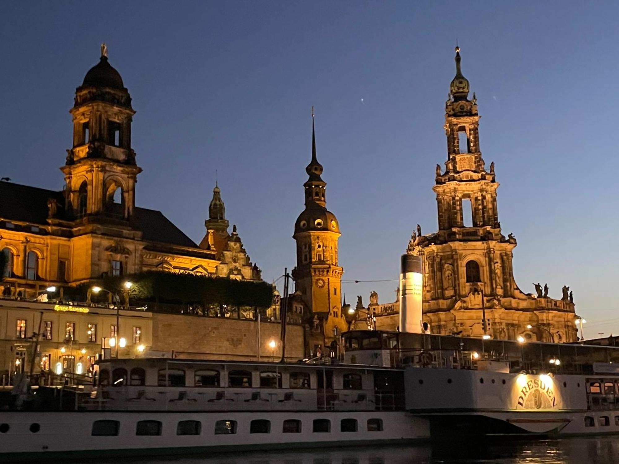 Ferienwohnungen Landeskrone Dresden Buitenkant foto